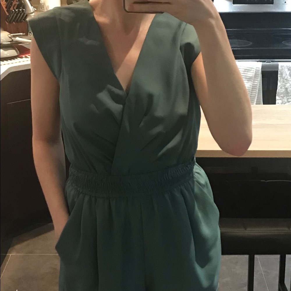 BCBG romper great condition